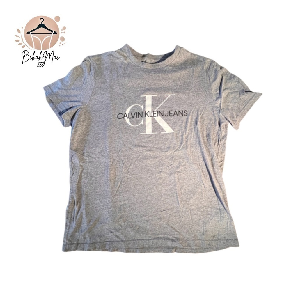 Calvin Klein Jeans Gray T-Shirt, Men’s M - Stylish & Comfortable!